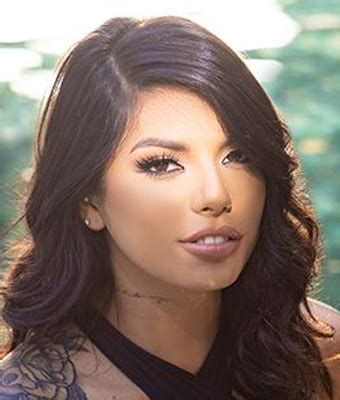 gina roman onlyfans|Gina Valentina .